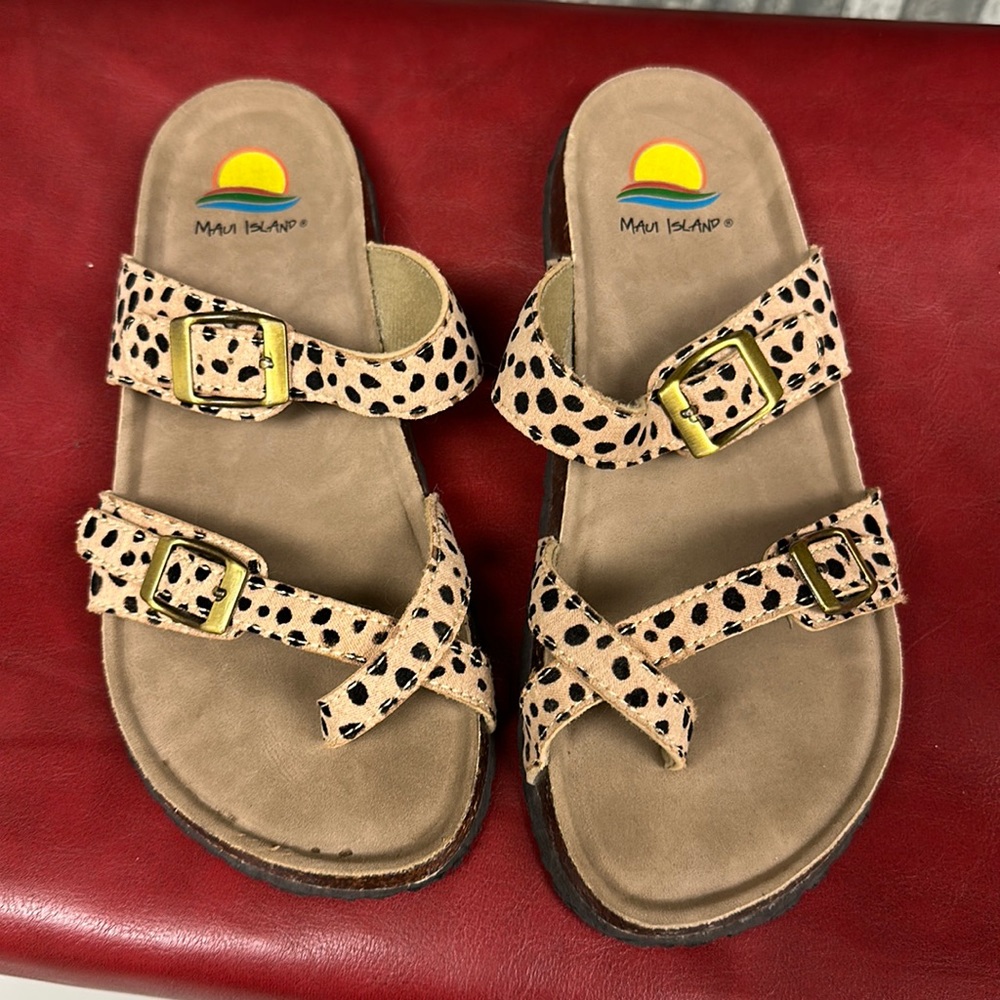 Maui island kids sandals size 5